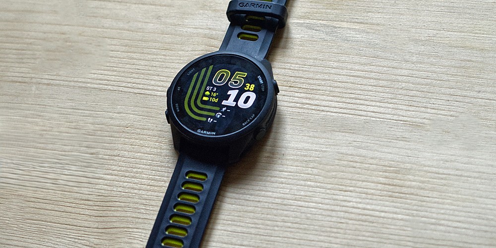 garmin-forerunner-70-ten-nejrychlejsi-model (001)